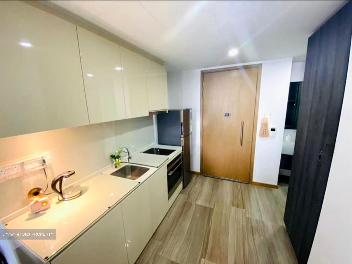 Lakeville (D22), Condominium #601817221